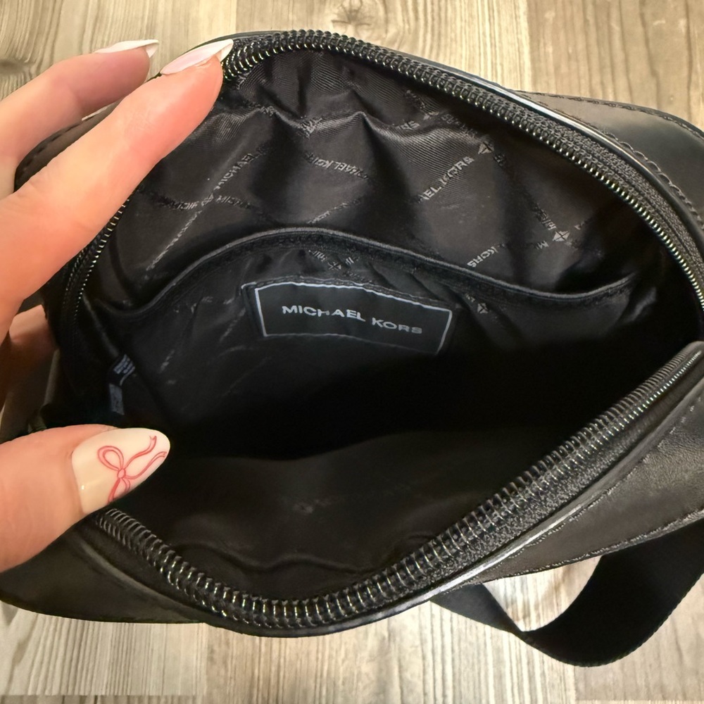 Michael Kors Everett Flight Crossbody Bag - Picture 4 of 4